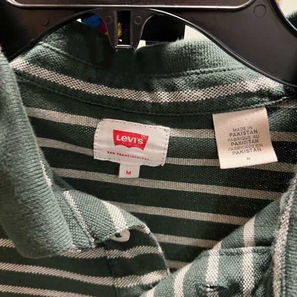EUC Men’s Levi's Green Striped Polo Shirt #233 - Picture 3 of 6